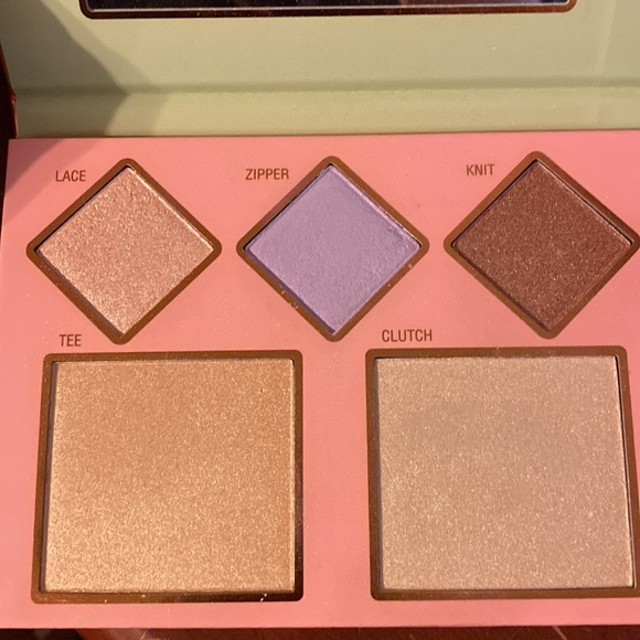 PIXI Rachh Loves - Picture 2 of 3